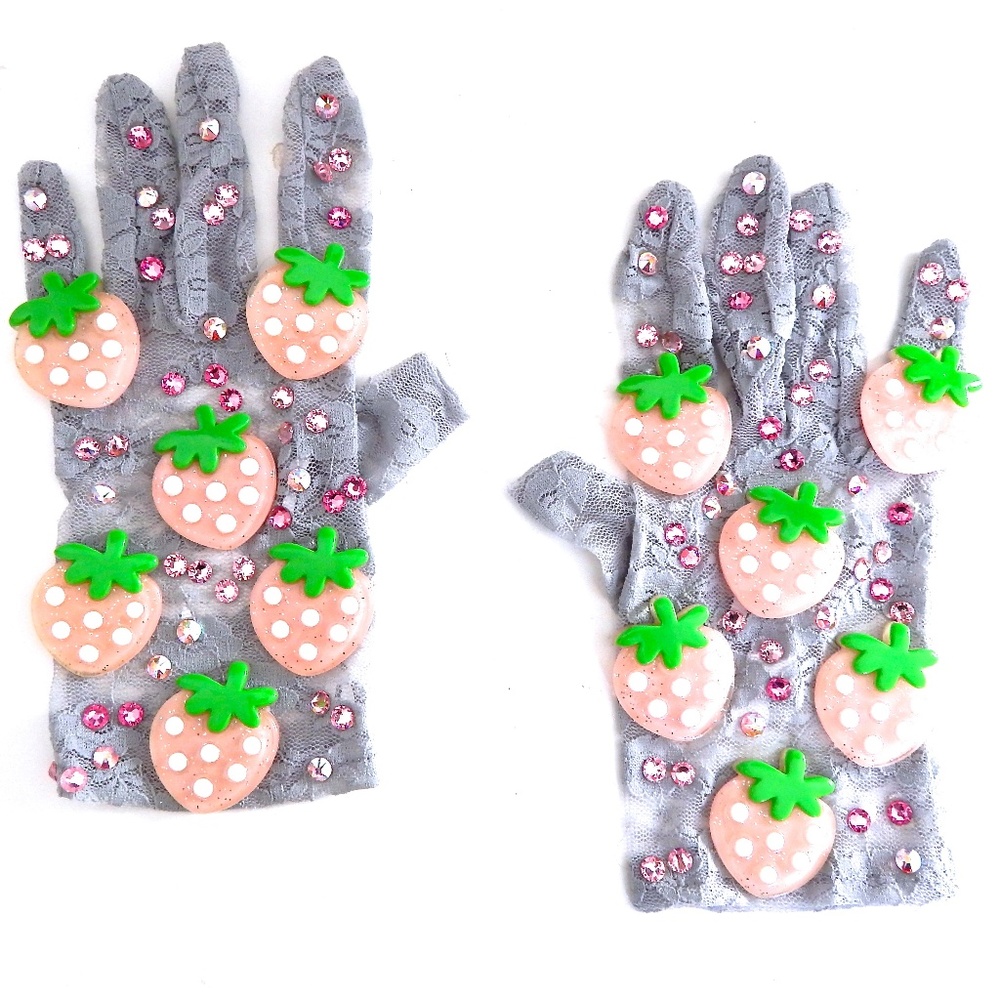 PINK STRAWBERRY GREY LACE GLOVES